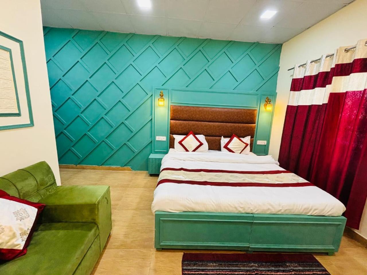 Hotel Amar ムスーリー エクステリア 写真