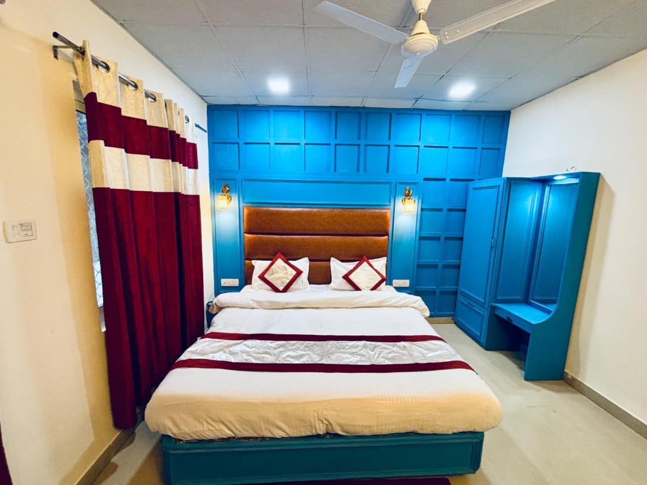 Hotel Amar ムスーリー エクステリア 写真