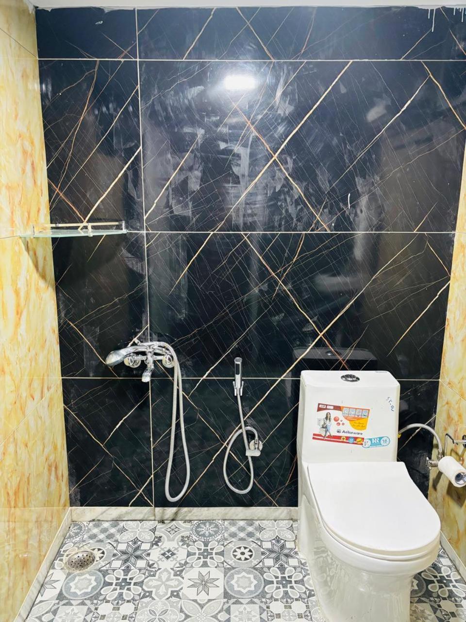 Hotel Amar ムスーリー エクステリア 写真
