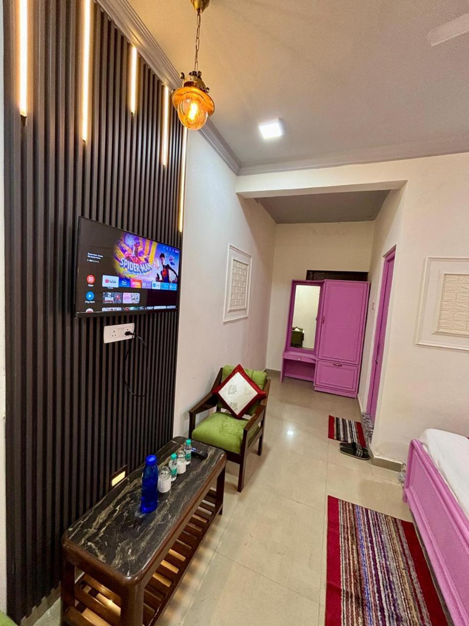 Hotel Amar ムスーリー エクステリア 写真