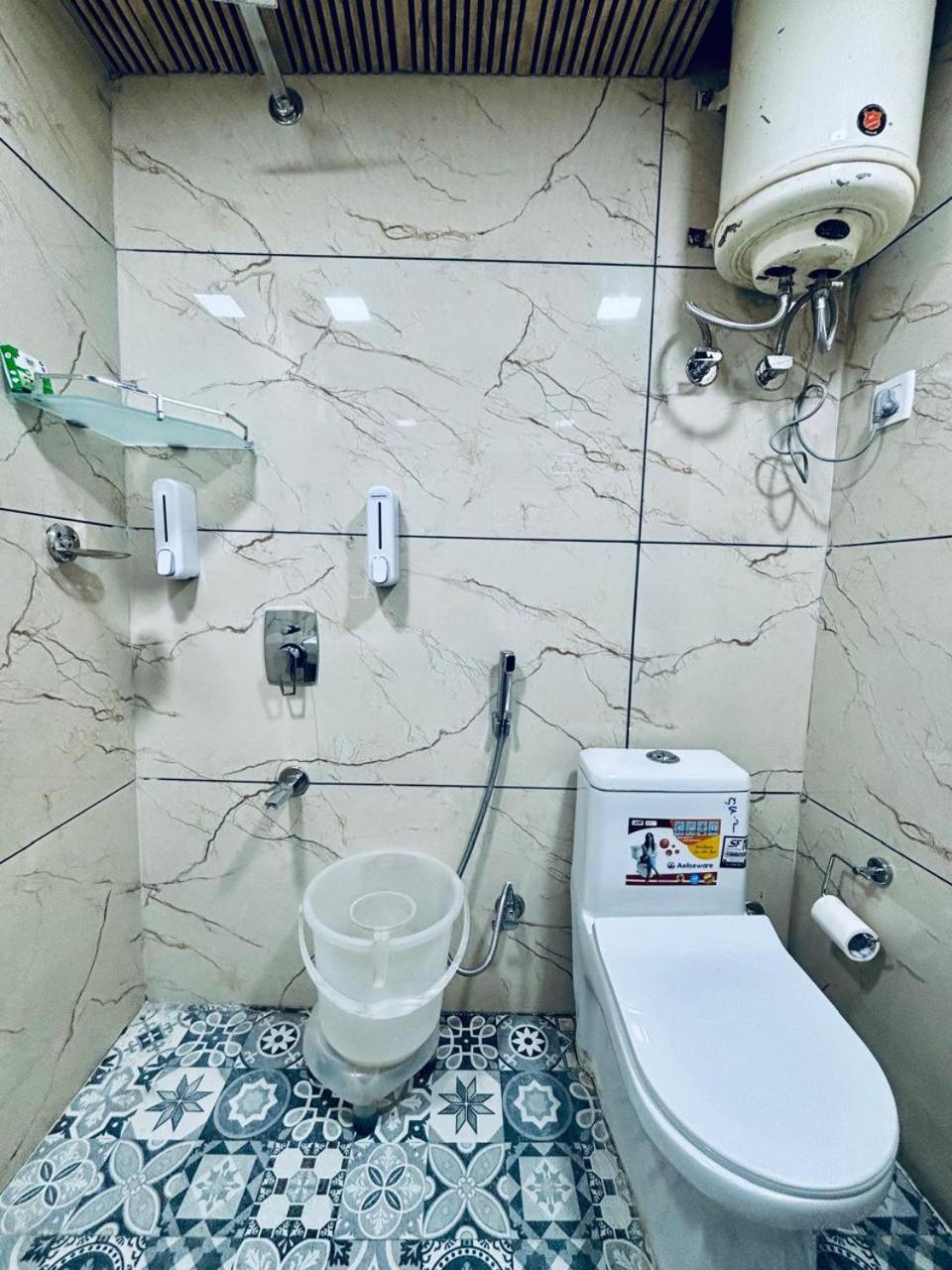 Hotel Amar ムスーリー エクステリア 写真