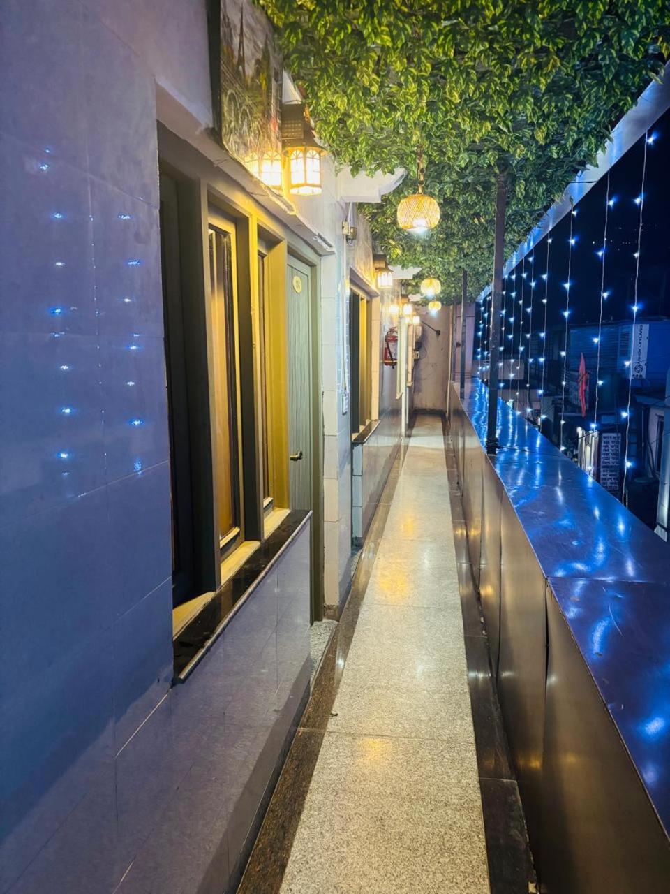 Hotel Amar ムスーリー エクステリア 写真