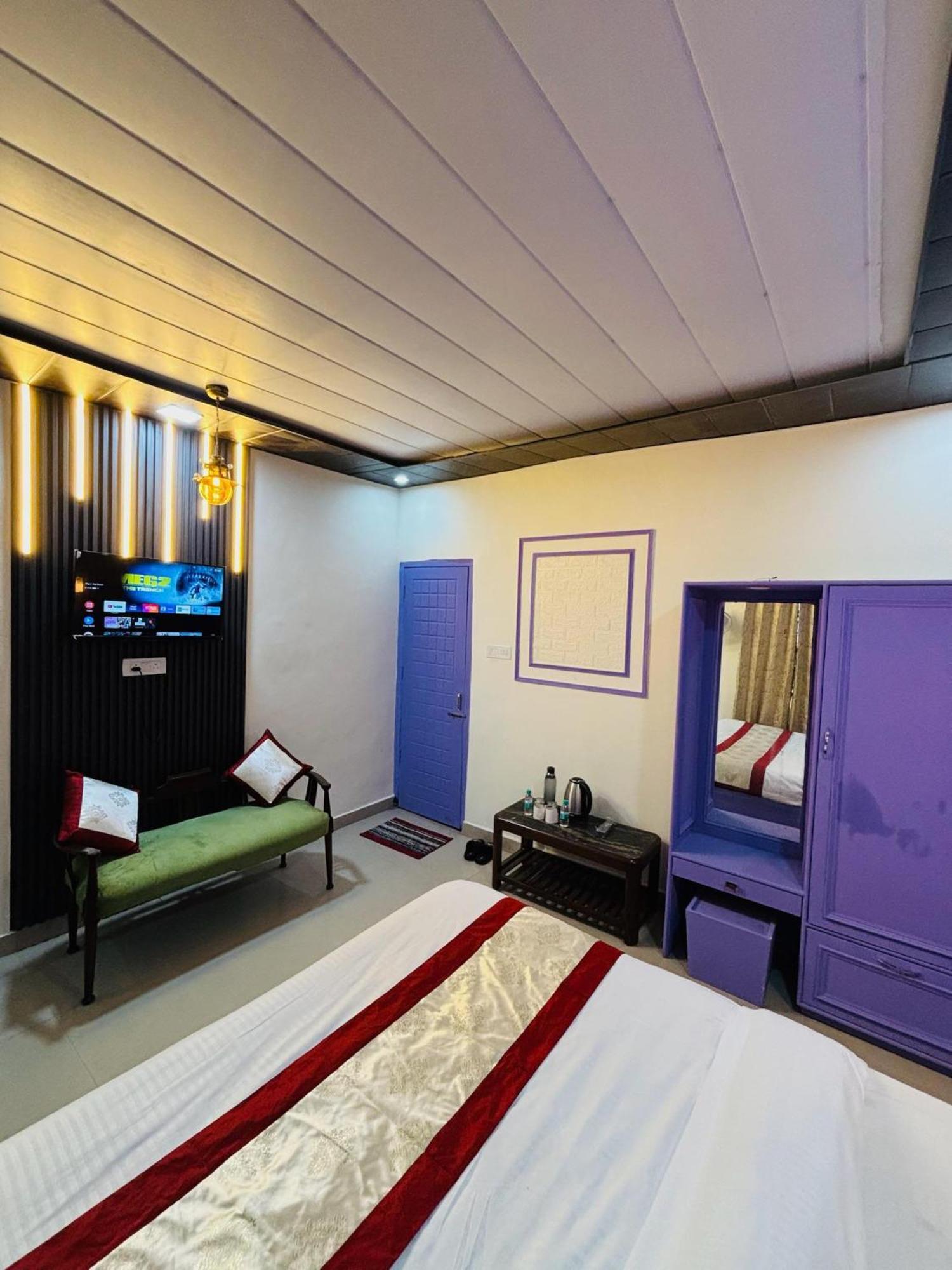 Hotel Amar ムスーリー エクステリア 写真